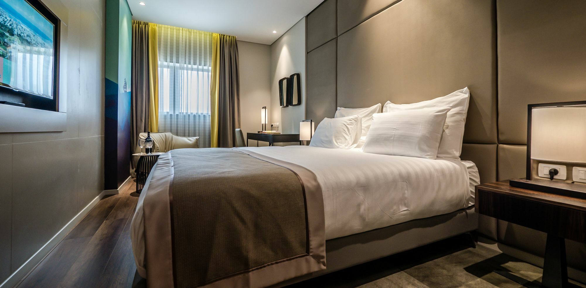 Hotel Golden Crown